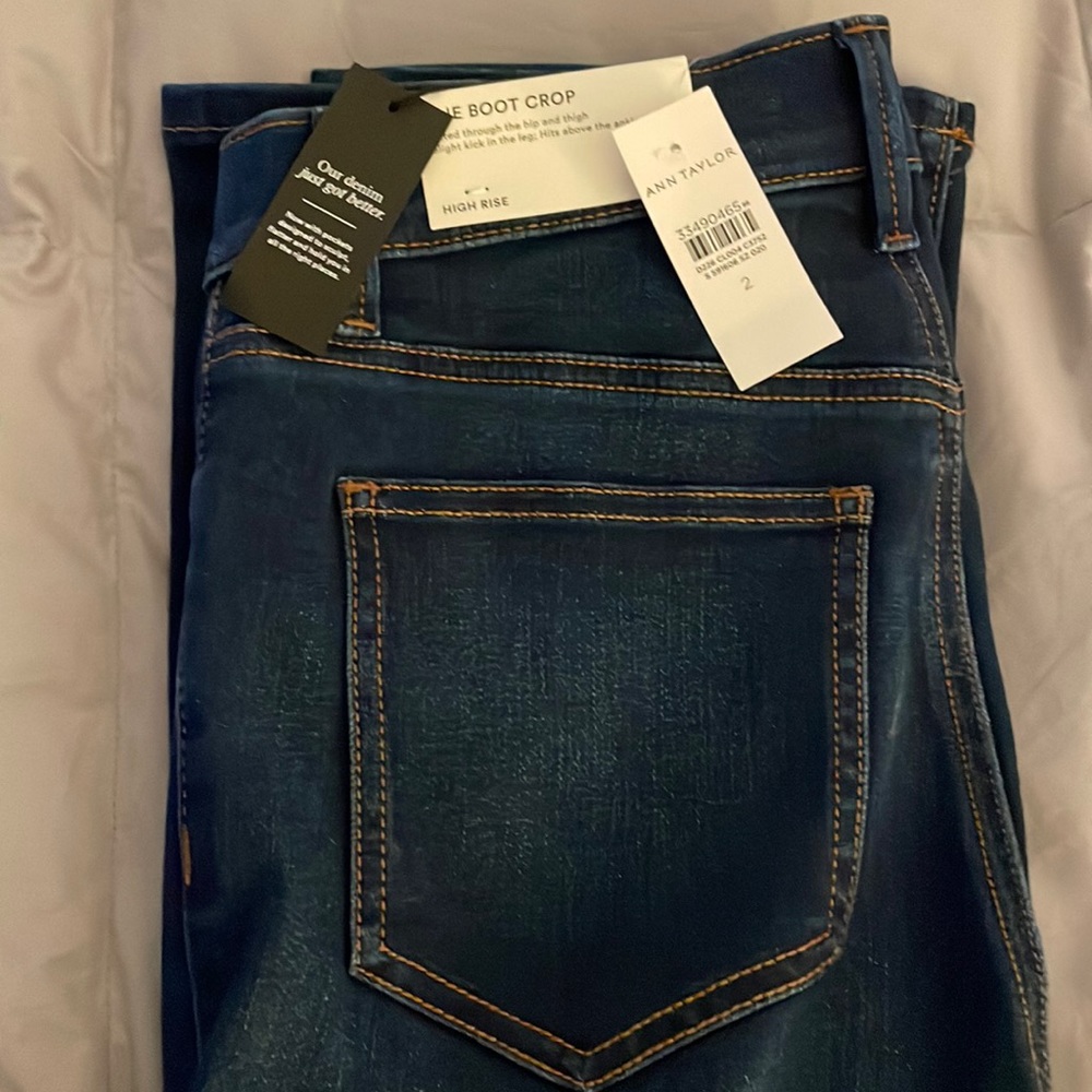 Ann Taylor NWT size 2 Sculpting Pocket High Rise Boot Crop Jeans